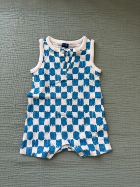 Old Navy Blue and White Checkered Knit Baby One-Piece Bodysuit